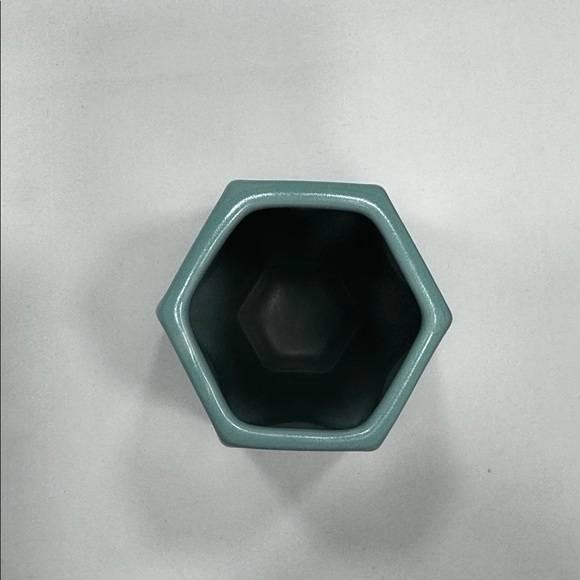 IKEA Livslang hexagon stoneware vase. 8” tall - Picture 6 of 6